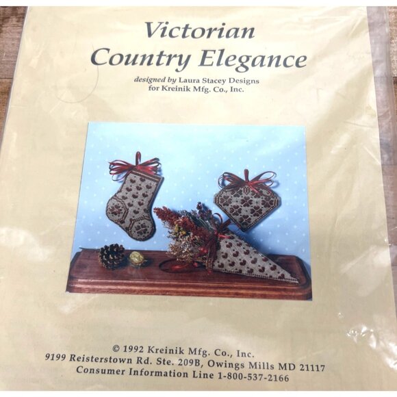 Rare Victorian Country Elegance Needlework Kit With Beads - Picture 2 of 4